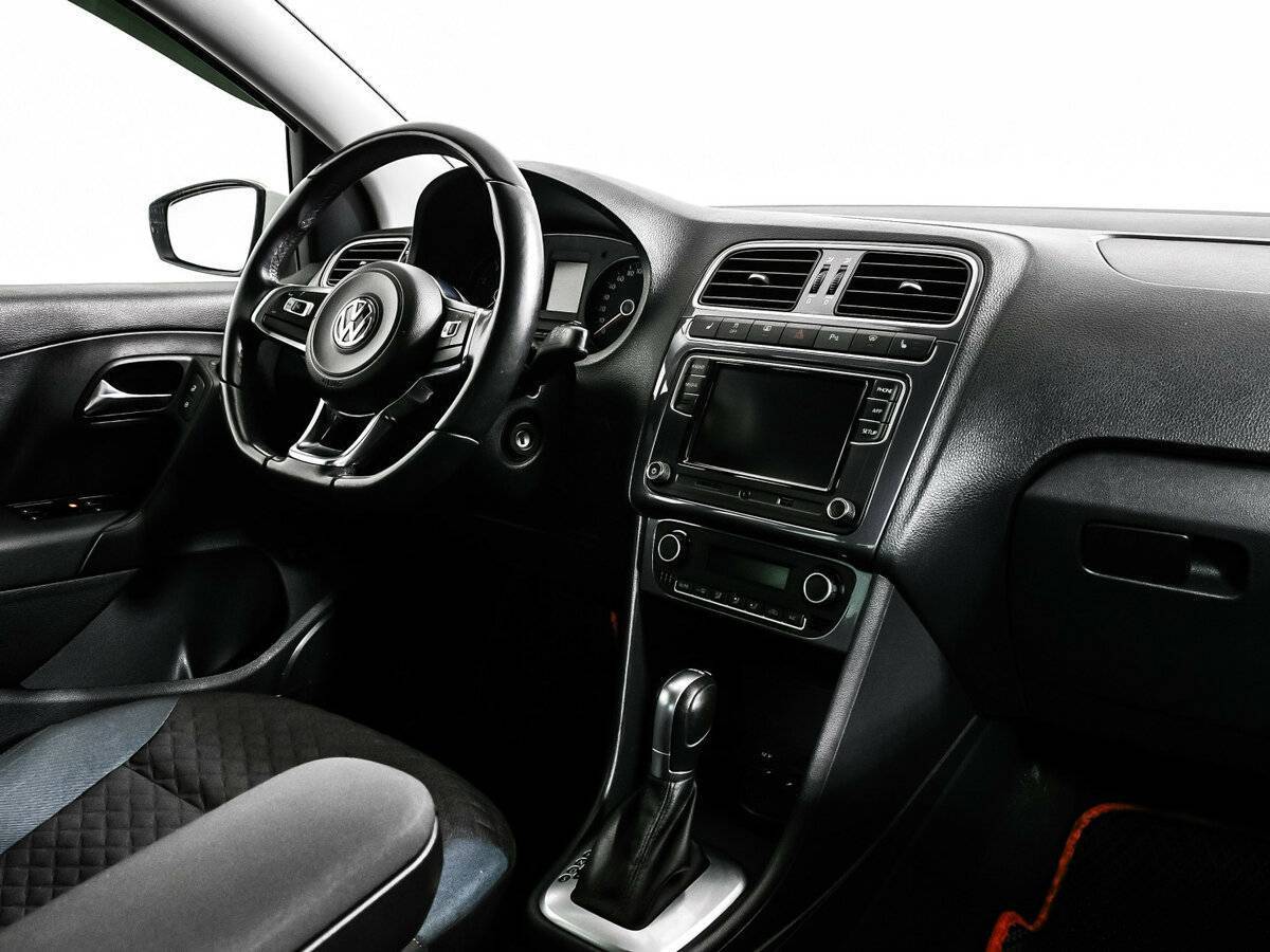 Volkswagen Polo с пробегом — 2020 год. Фото: #7