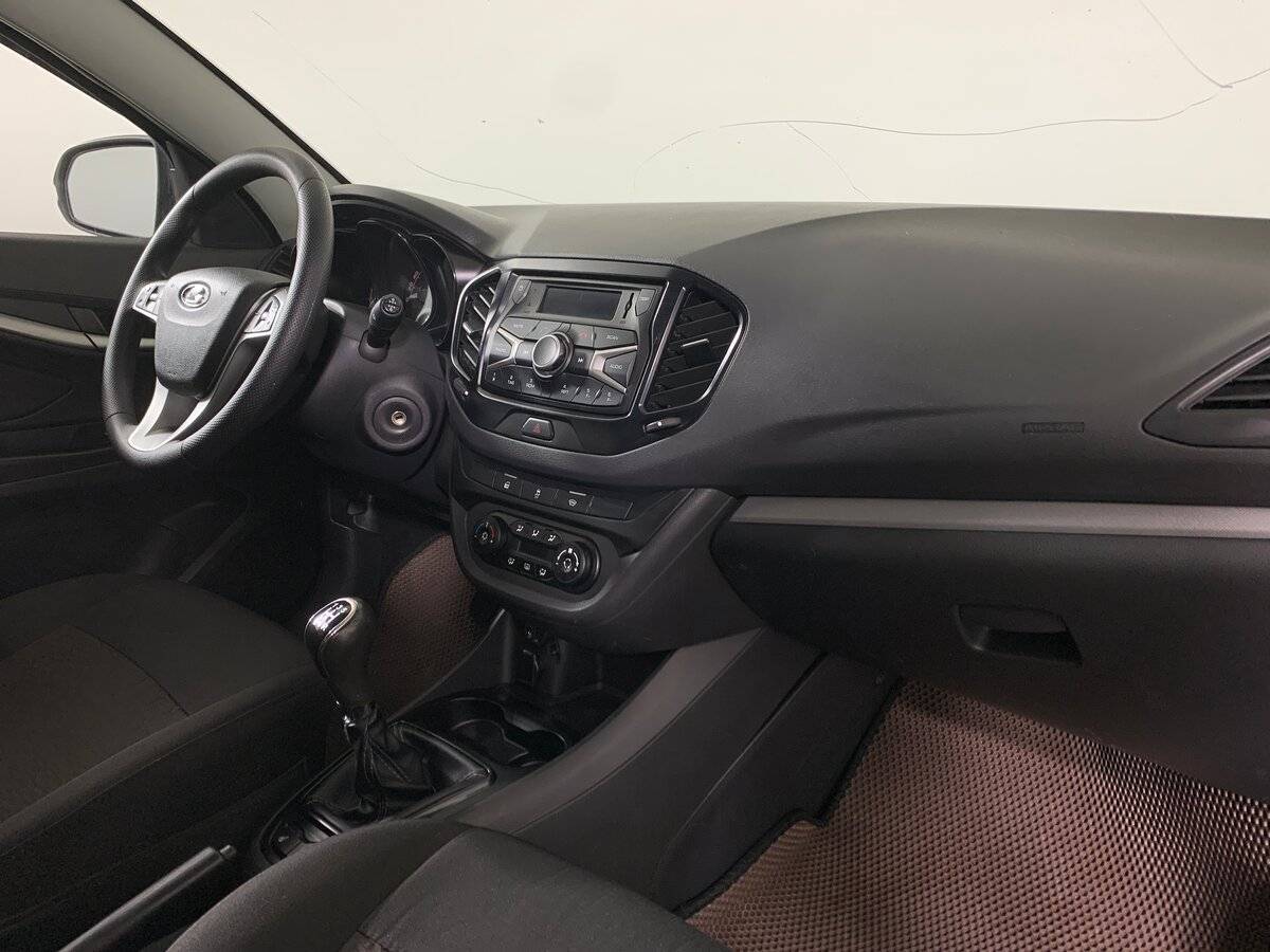 Lada (ВАЗ) Vesta с пробегом — 2018 год. Фото: #12