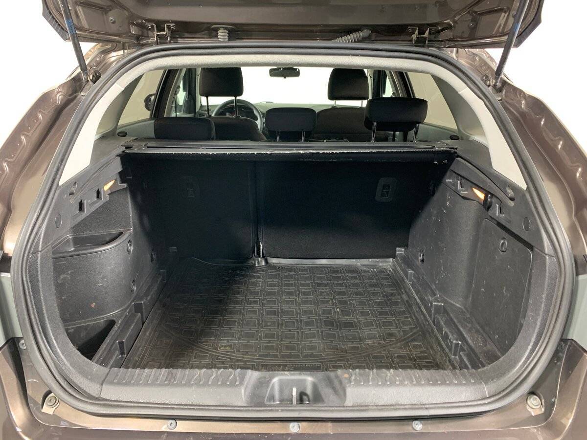 Lada (ВАЗ) Vesta с пробегом — 2018 год. Фото: #18