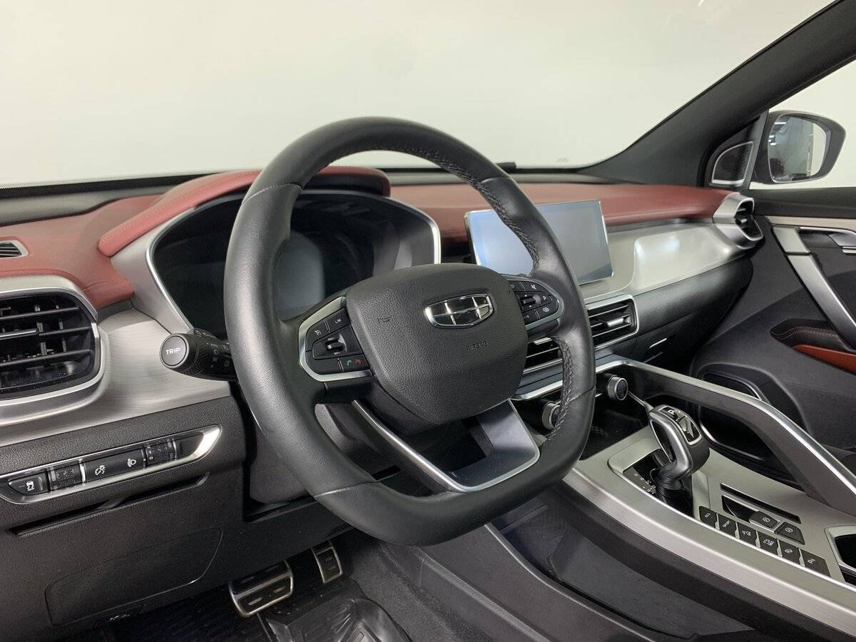 Geely Coolray с пробегом — 2022 год. Фото: #10