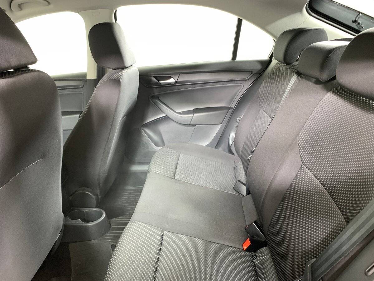 Volkswagen Polo с пробегом — 2020 год. Фото: #17