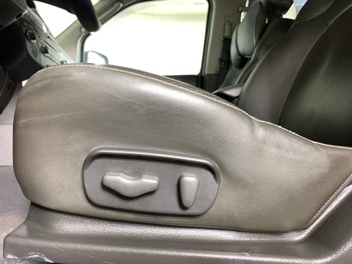 Nissan Pathfinder с пробегом — 2012 год. Фото: #15