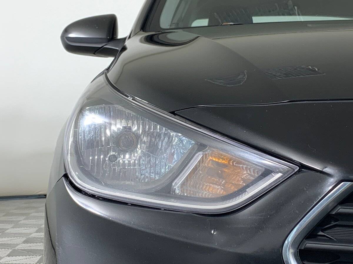 Hyundai Solaris с пробегом — 2017 год. Фото: #9