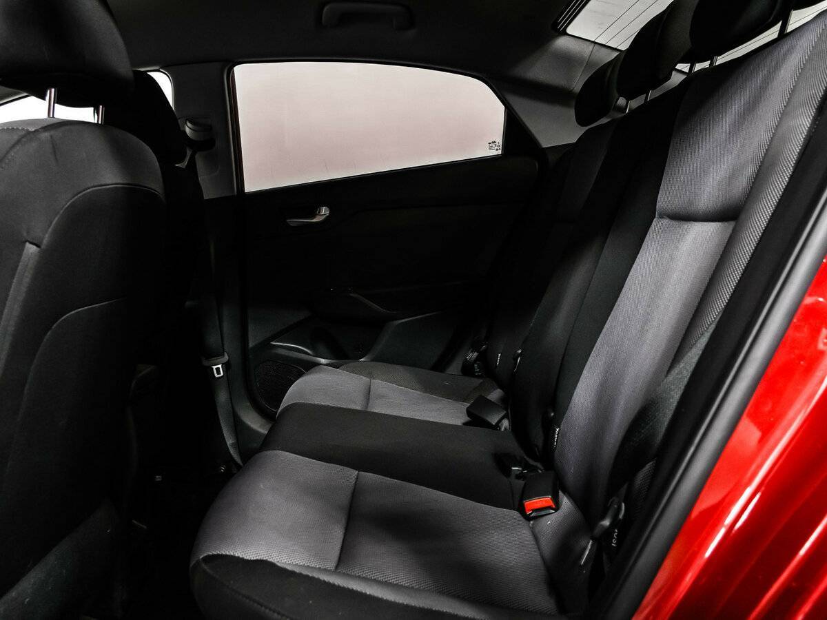 Hyundai Solaris с пробегом — 2021 год. Фото: #12