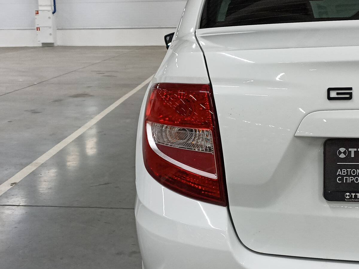 Lada (ВАЗ) Granta с пробегом — 2021 год. Фото: #8