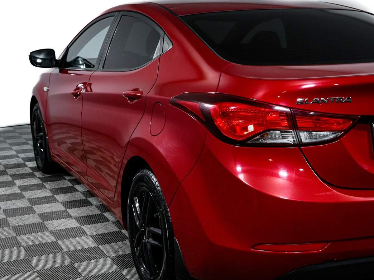 Hyundai Elantra с пробегом — 2015 год. Фото: #18