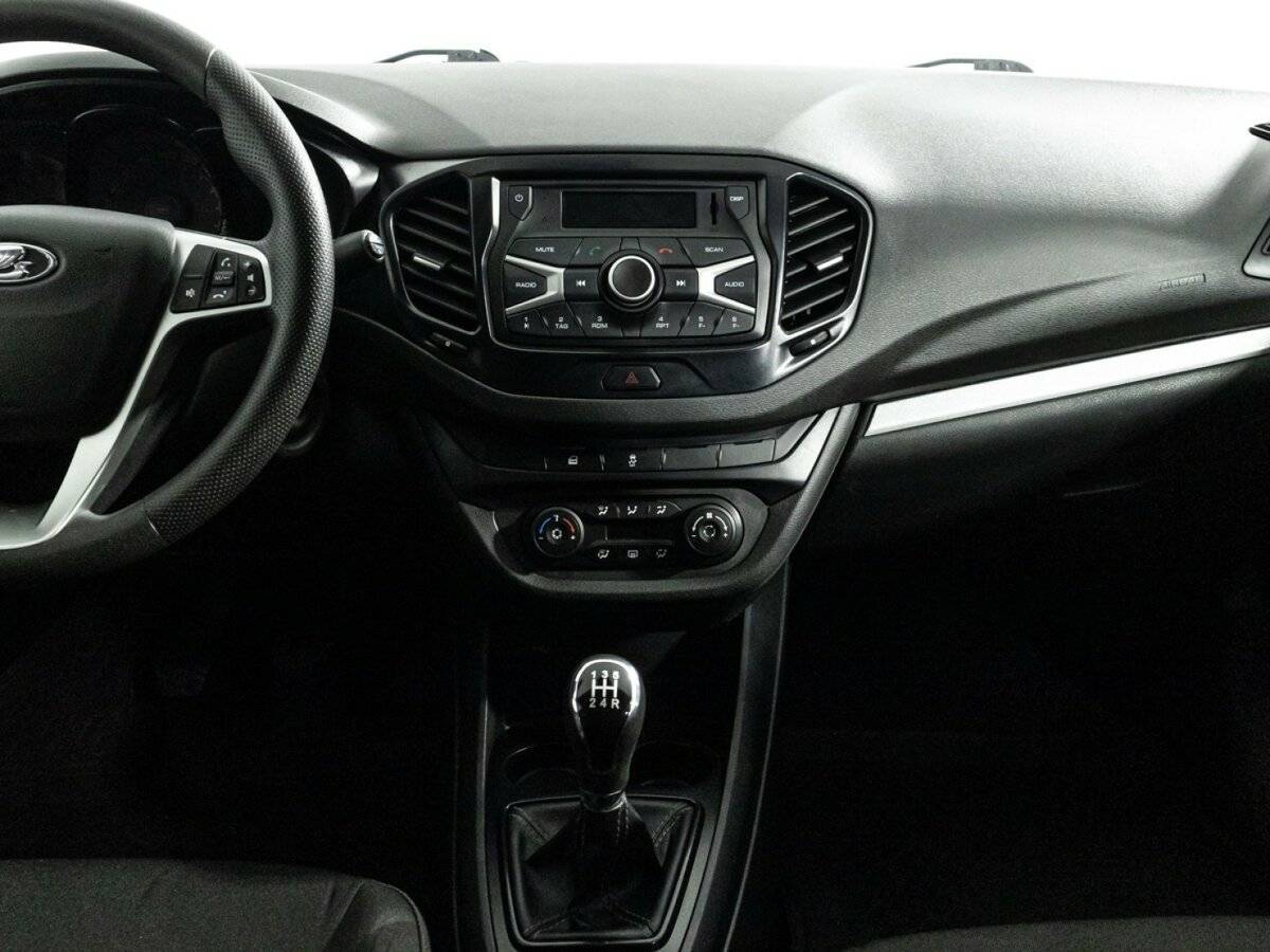 Lada (ВАЗ) Vesta с пробегом — 2019 год. Фото: #13