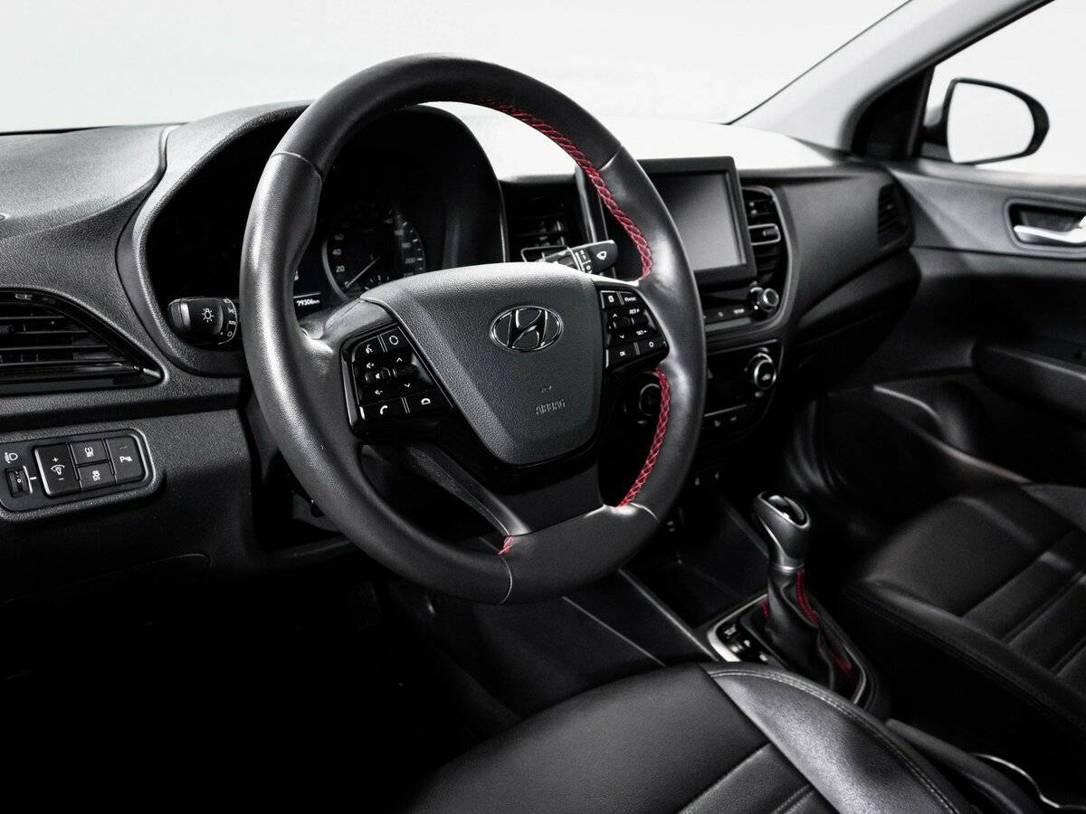 Hyundai Solaris с пробегом — 2020 год. Фото: #13