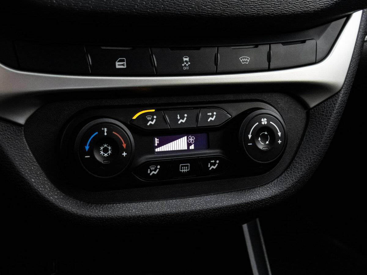 Lada (ВАЗ) Vesta с пробегом — 2021 год. Фото: #15