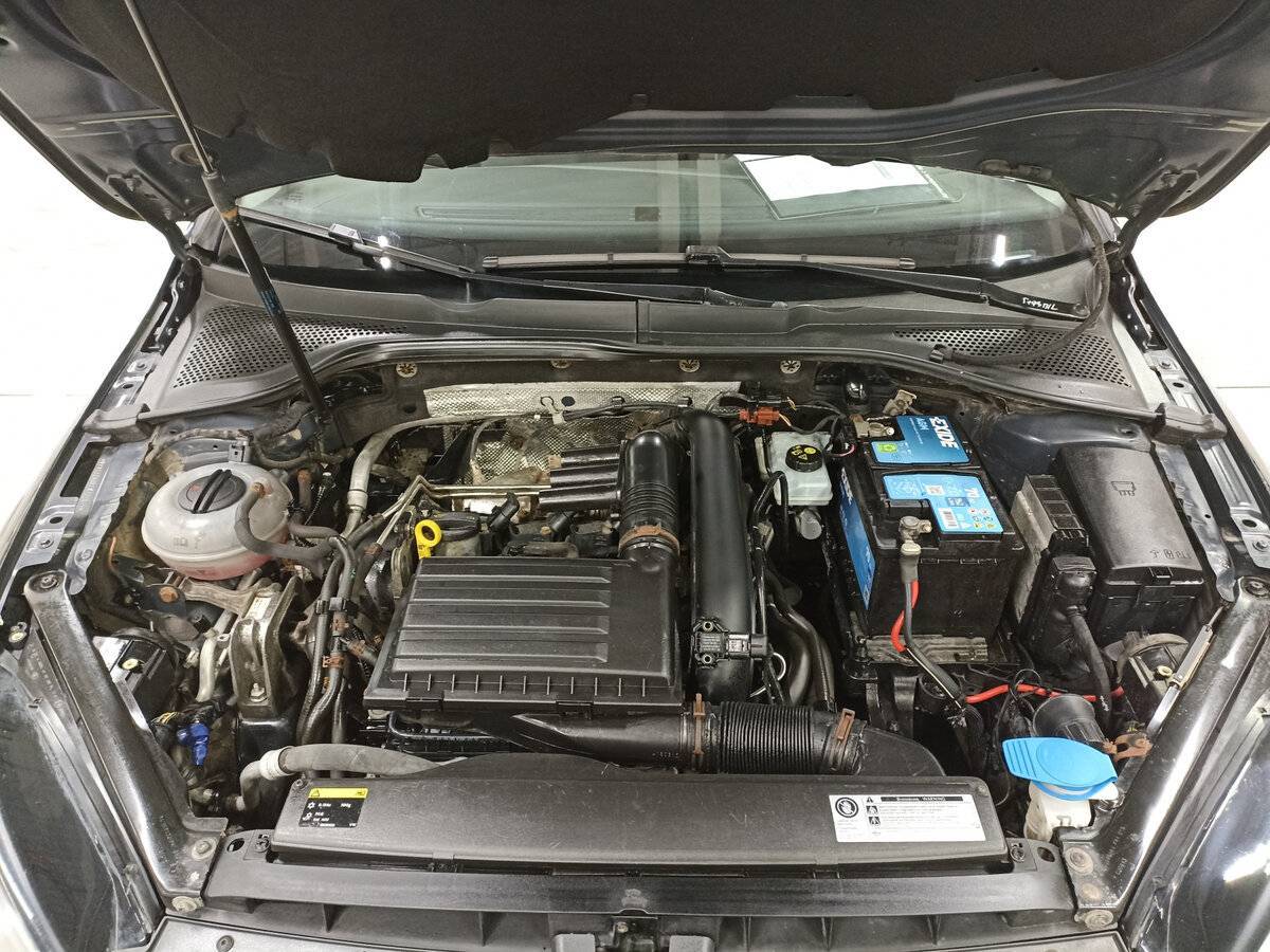 Volkswagen Golf с пробегом — 2013 год. Фото: #8