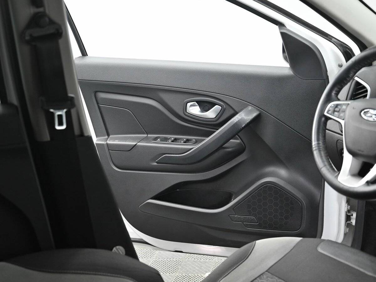 Lada (ВАЗ) XRAY с пробегом — 2019 год. Фото: #5