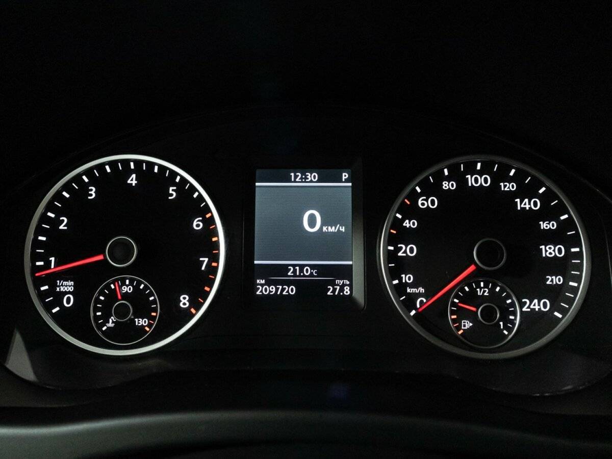 Volkswagen Tiguan с пробегом — 2012 год. Фото: #10