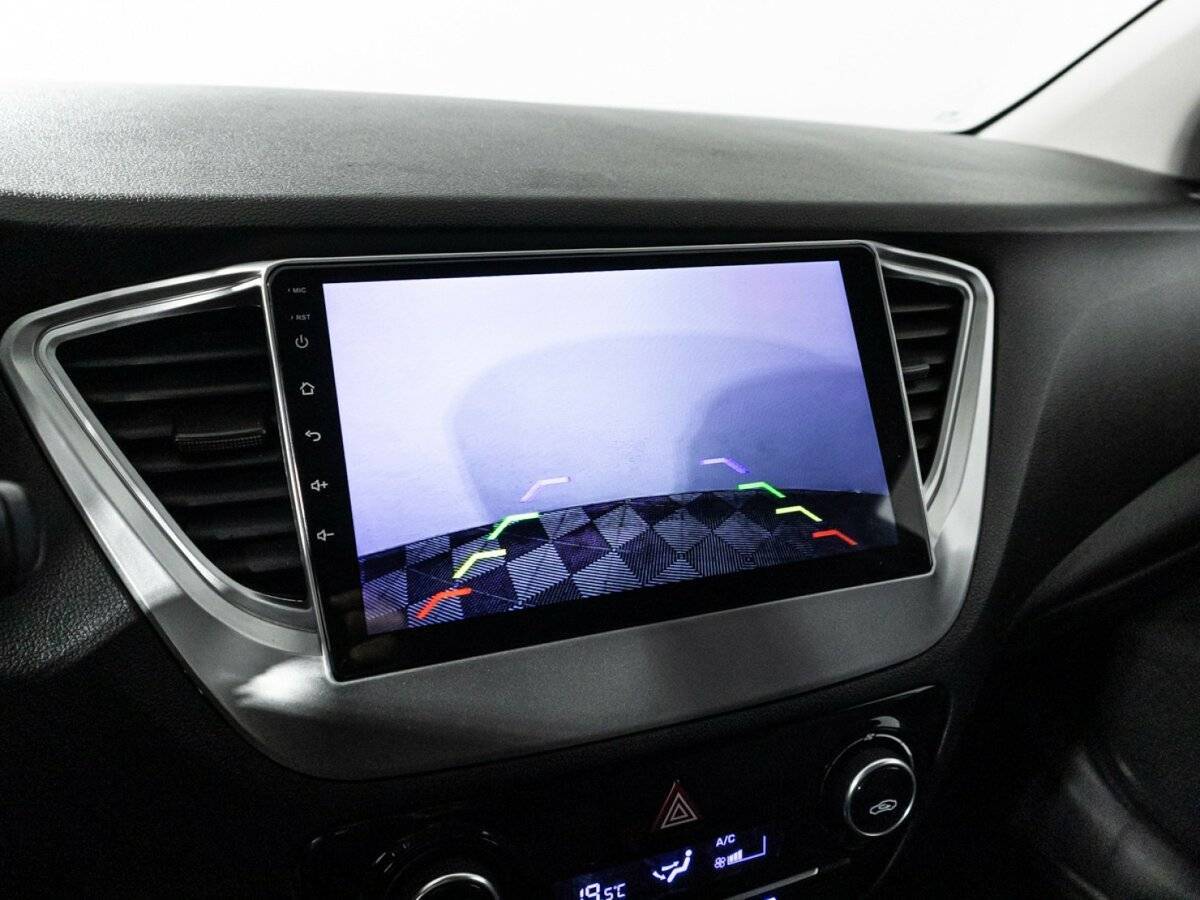 Hyundai Solaris с пробегом — 2018 год. Фото: #15