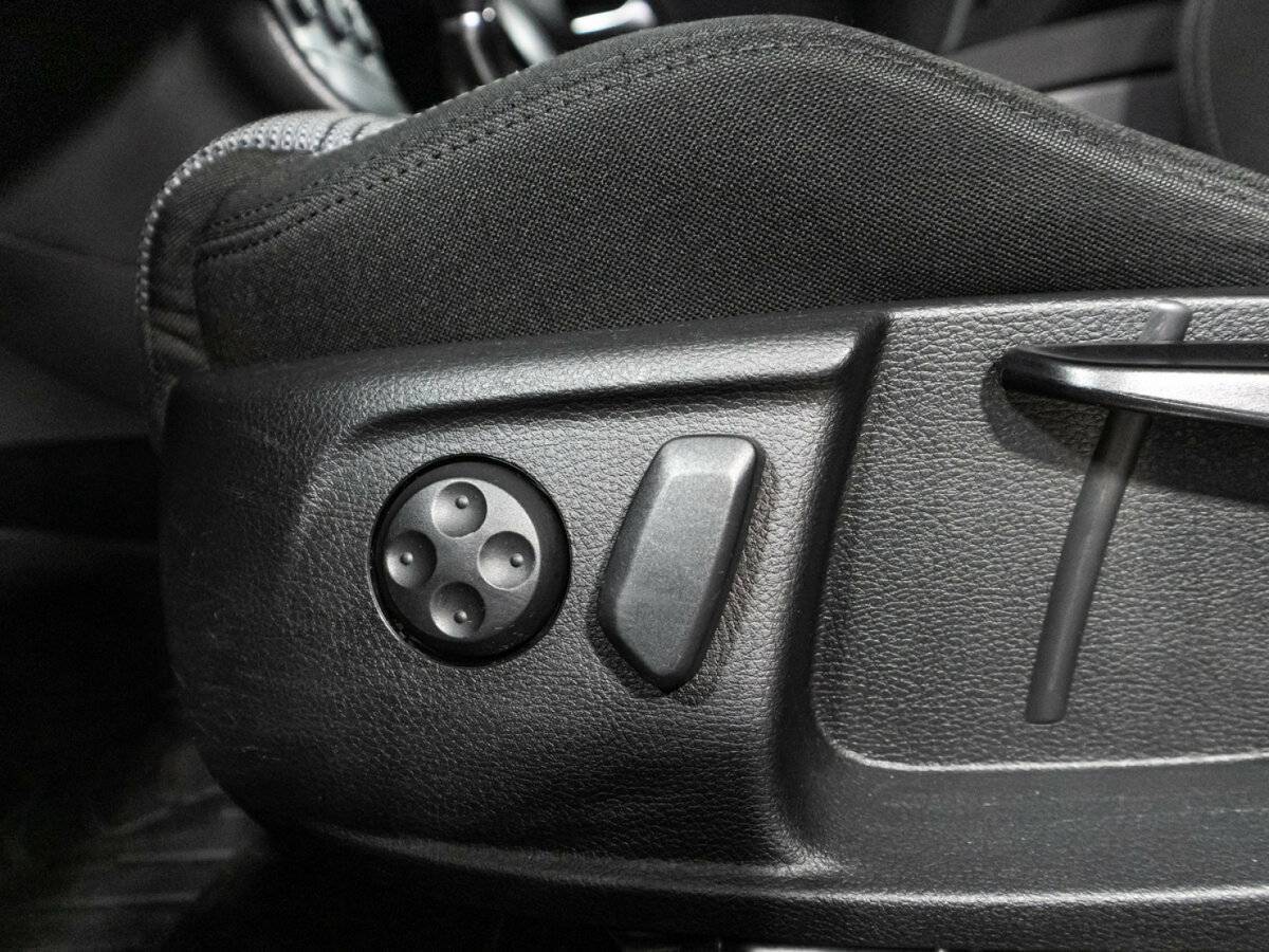 Volkswagen Passat CC с пробегом — 2012 год. Фото: #15