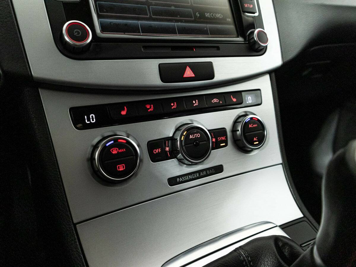 Volkswagen Passat CC с пробегом — 2012 год. Фото: #16