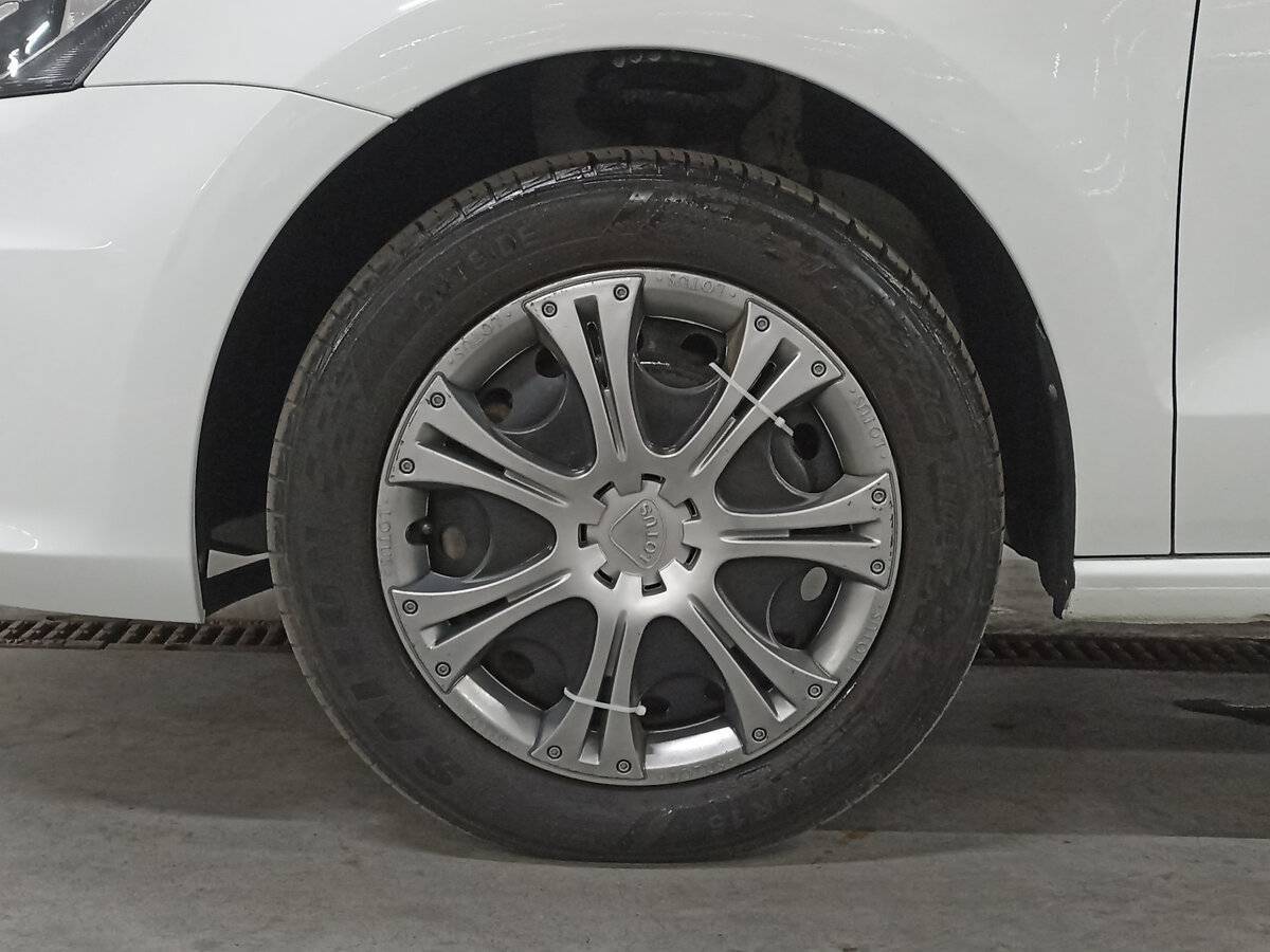 Volkswagen Polo с пробегом — 2018 год. Фото: #17