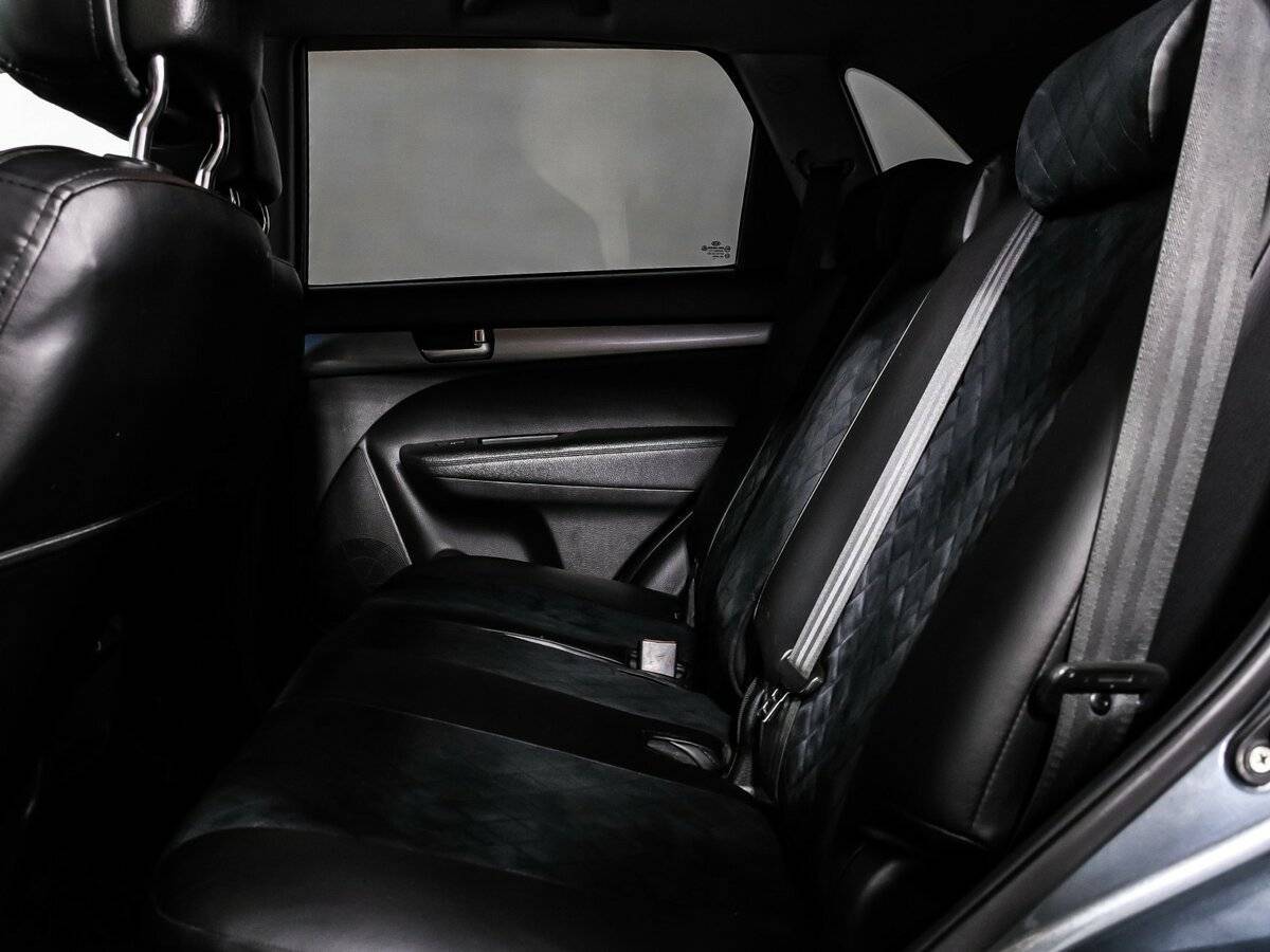 Kia Sorento с пробегом — 2013 год. Фото: #12