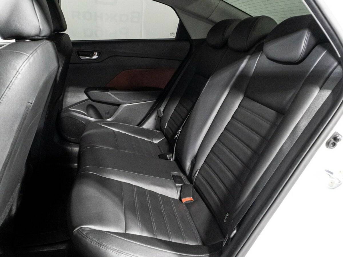 Hyundai Solaris с пробегом — 2020 год. Фото: #9