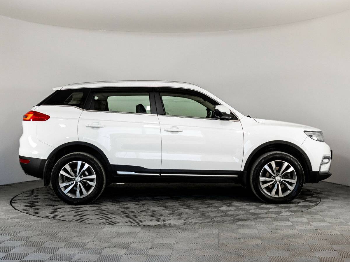 Geely Atlas с пробегом — 2021 год. Фото: #3