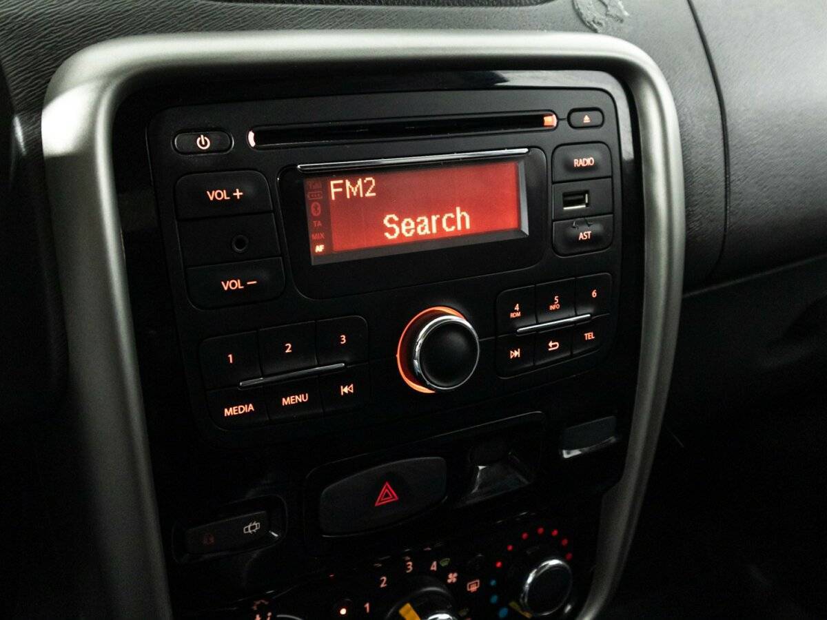 Renault Duster с пробегом — 2014 год. Фото: #14