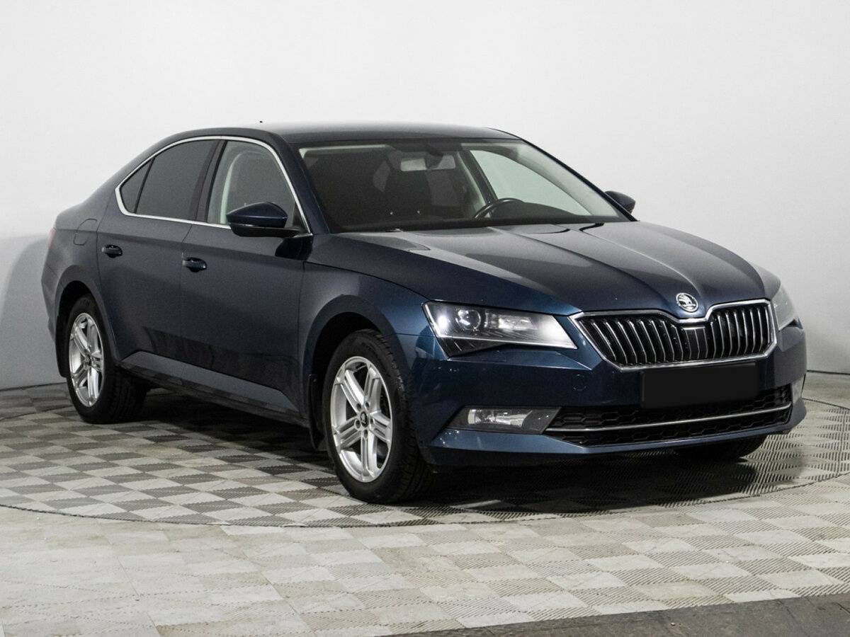 Skoda Superb с пробегом — 2015 год. Фото: #2
