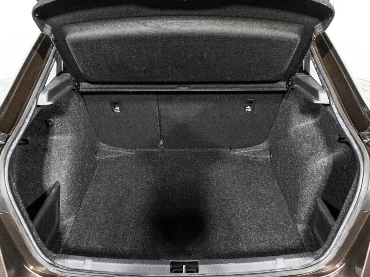 Skoda Rapid с пробегом — 2022 год. Фото: #14