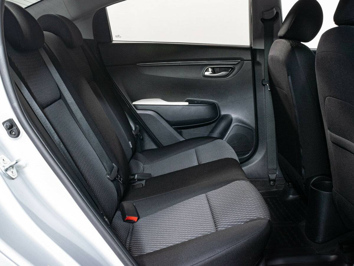 Kia Rio с пробегом — 2020 год. Фото: #11