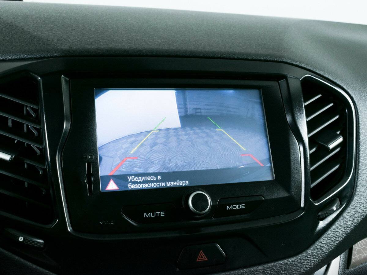 Lada (ВАЗ) Vesta с пробегом — 2020 год. Фото: #12