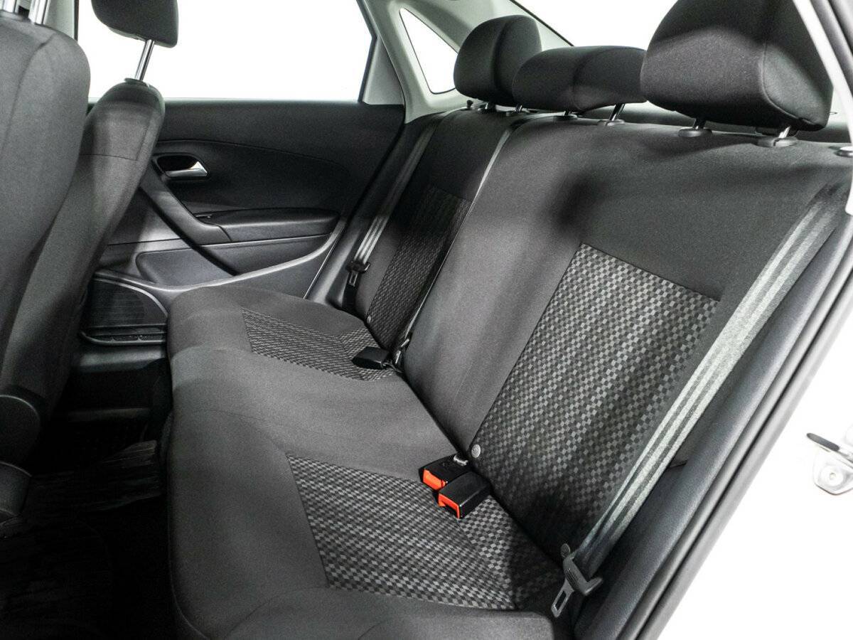 Volkswagen Polo с пробегом — 2019 год. Фото: #9