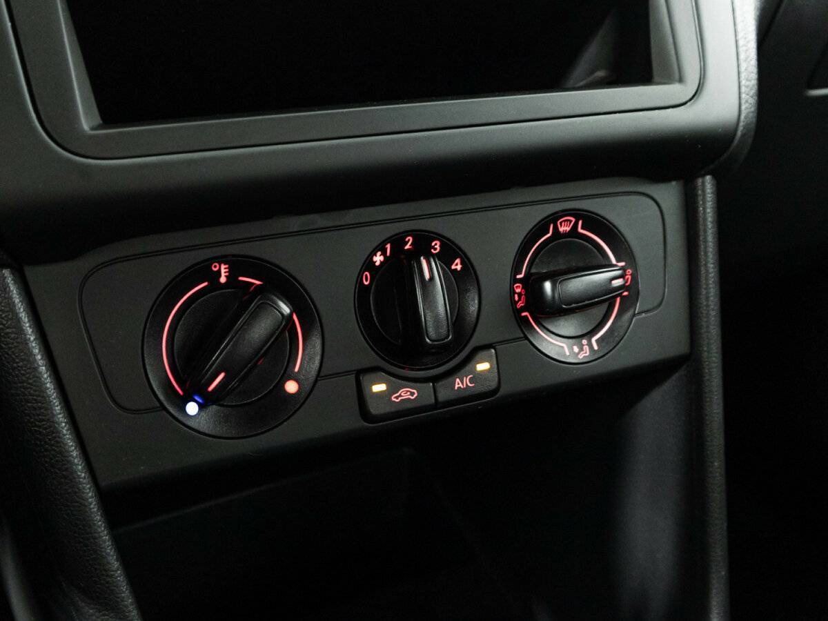 Volkswagen Polo с пробегом — 2019 год. Фото: #15