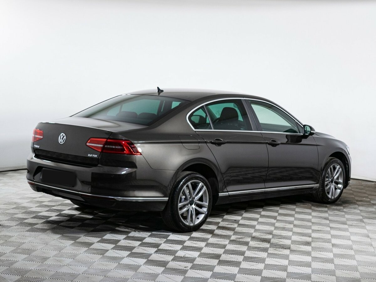 Volkswagen Passat с пробегом — 2017 год. Фото: #3