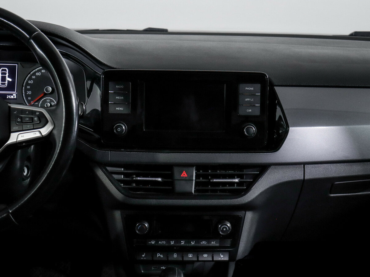 Volkswagen Polo с пробегом — 2021 год. Фото: #10