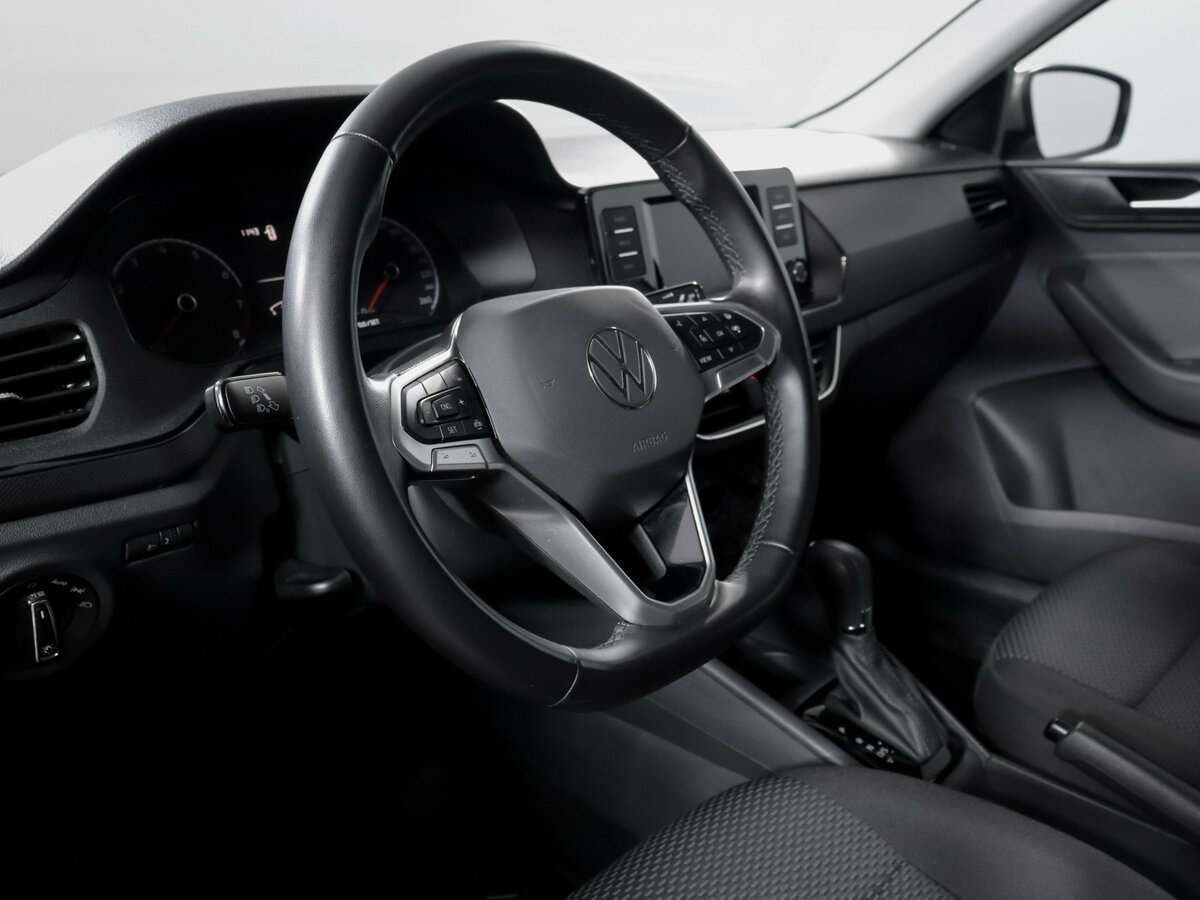 Volkswagen Polo с пробегом — 2021 год. Фото: #10