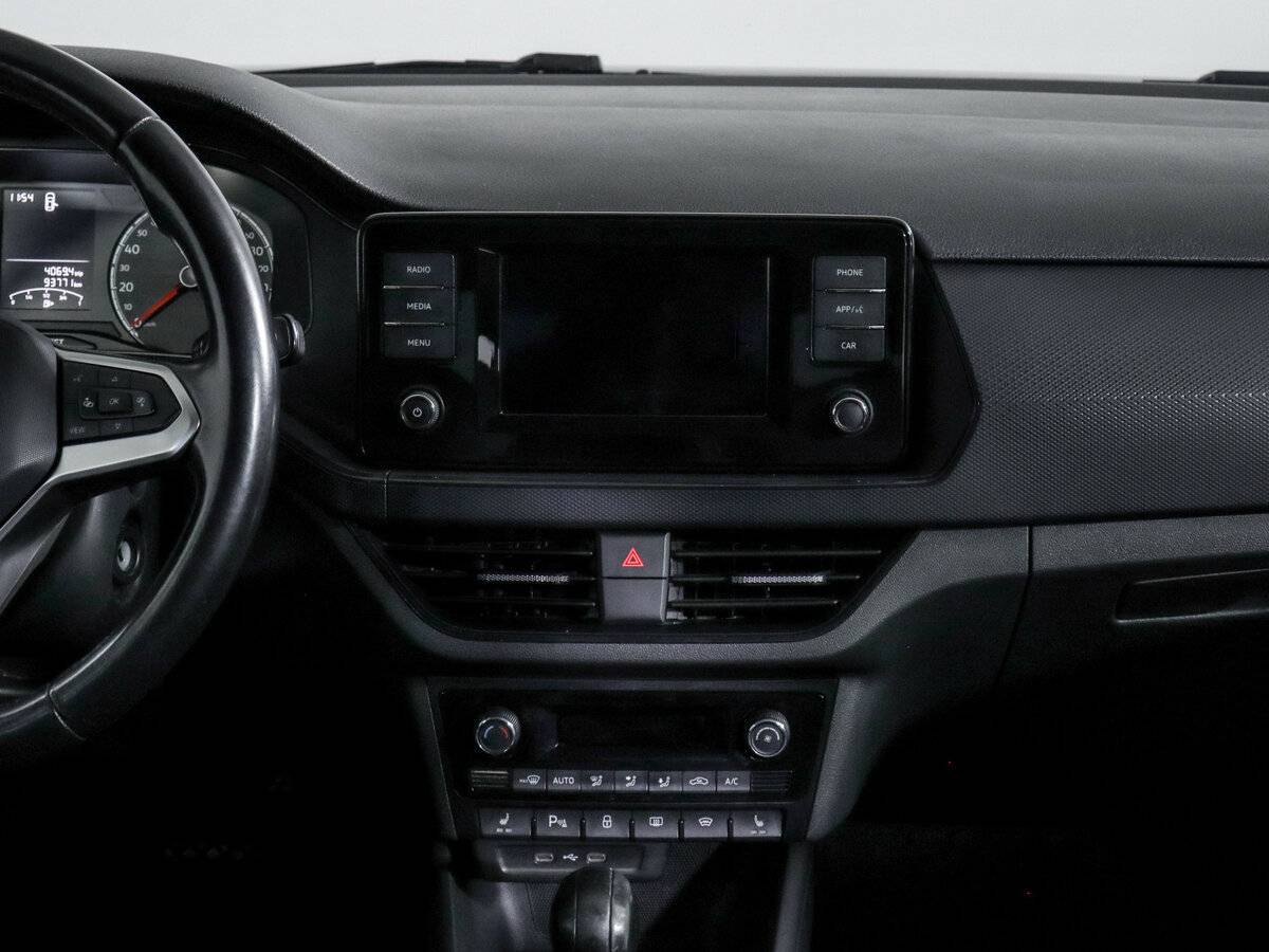 Volkswagen Polo с пробегом — 2021 год. Фото: #10