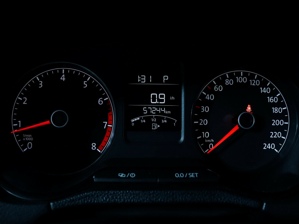 Volkswagen Polo с пробегом — 2016 год. Фото: #8