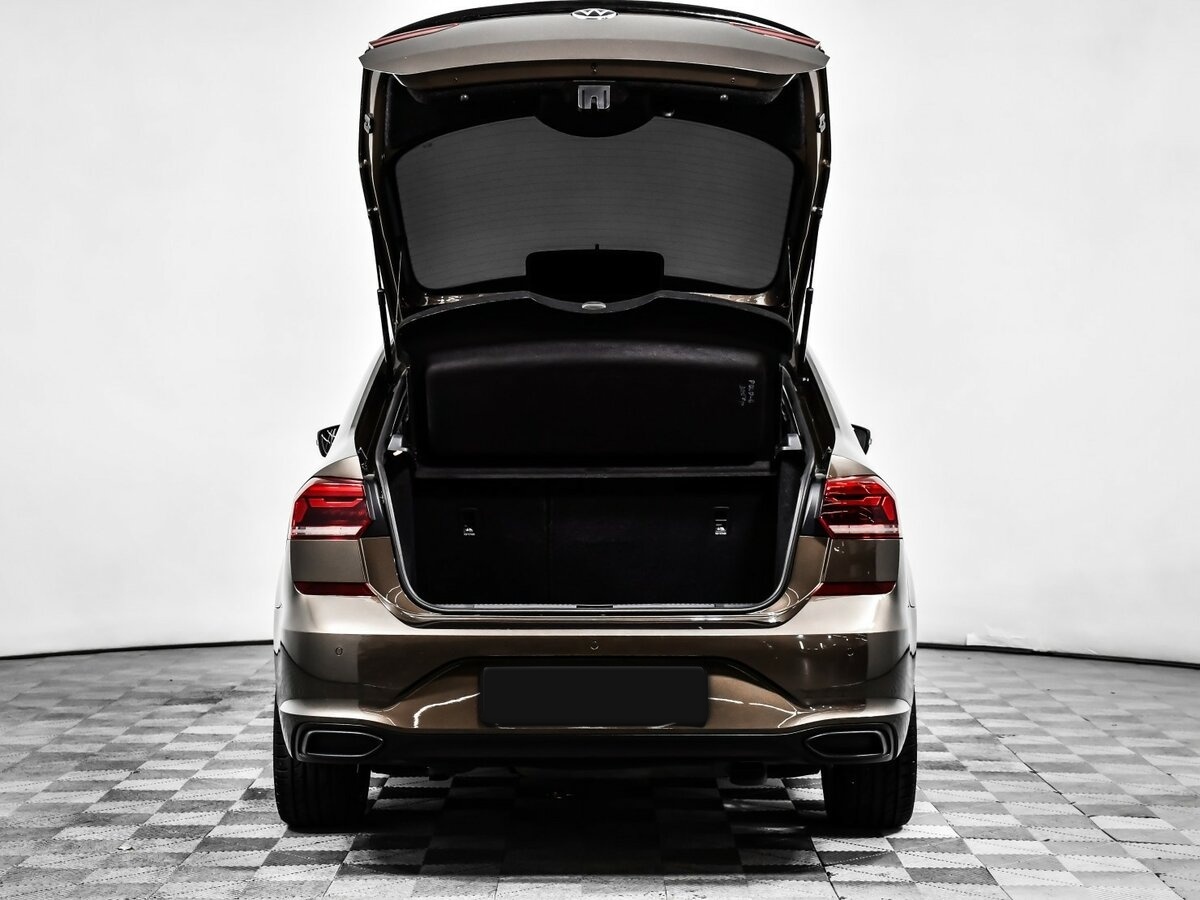 Volkswagen Polo с пробегом — 2020 год. Фото: #12