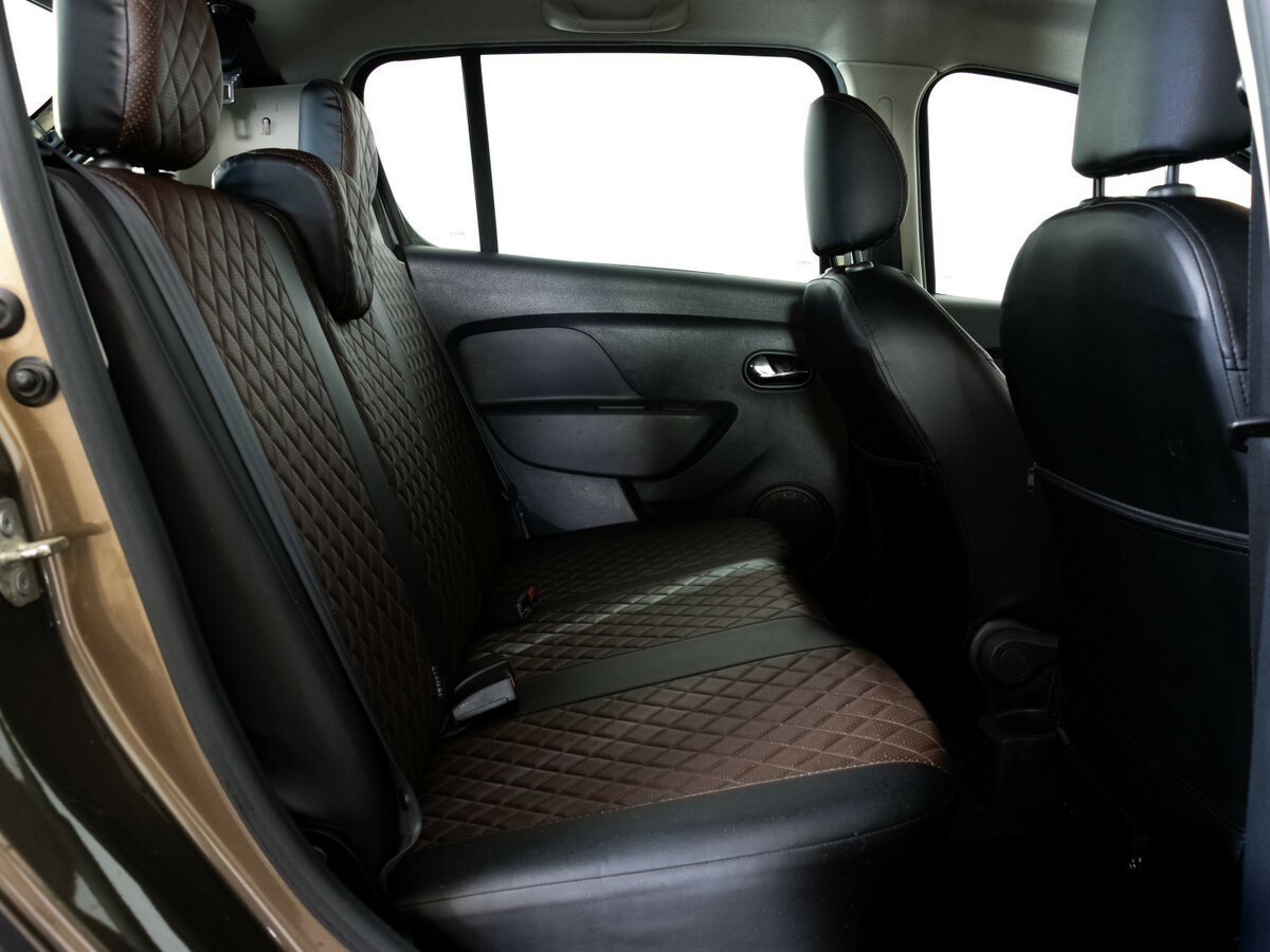 Renault Sandero с пробегом — 2018 год. Фото: #12