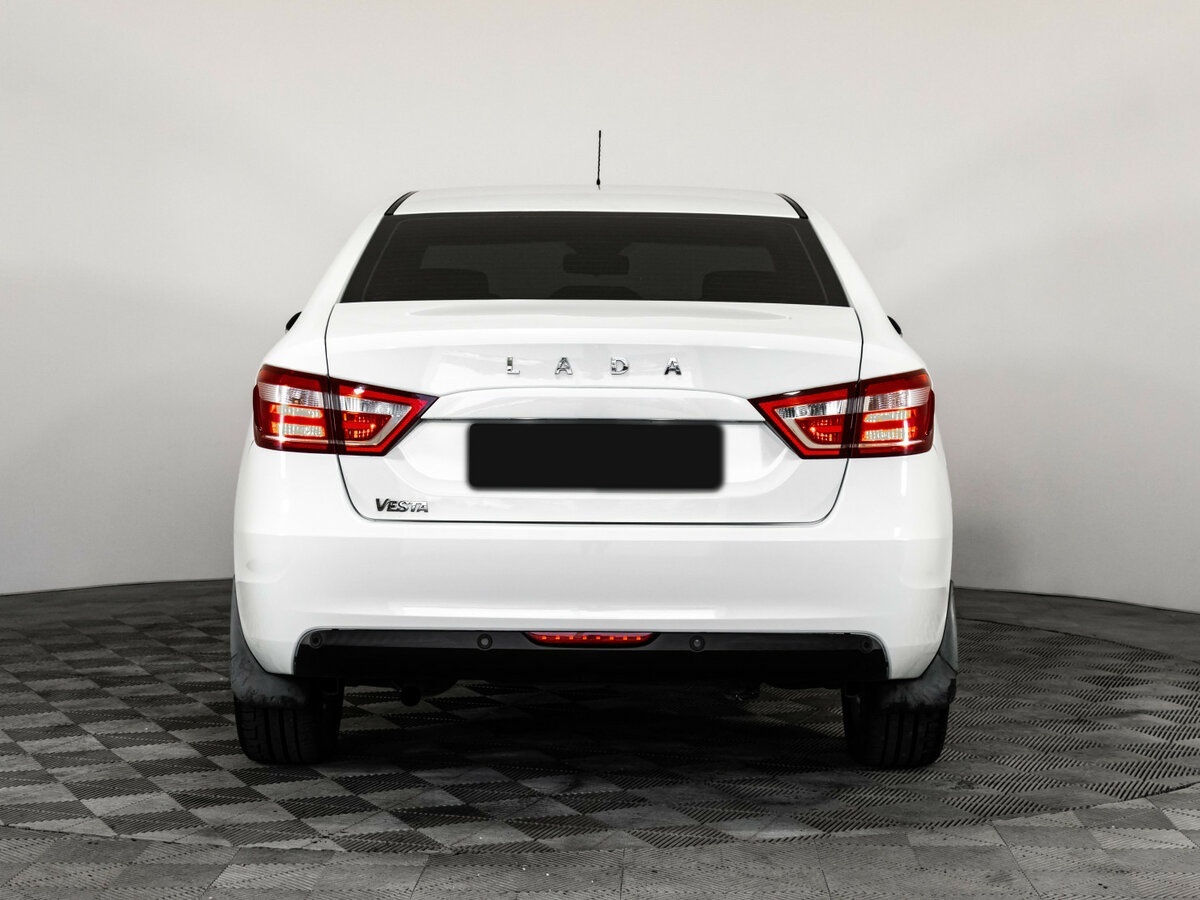 Lada (ВАЗ) Vesta с пробегом — 2018 год. Фото: #4