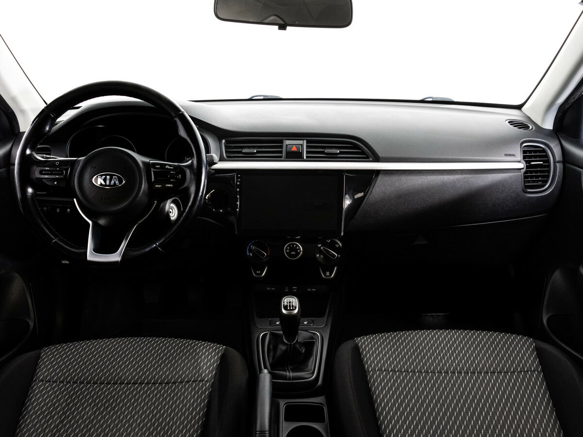 Kia Rio с пробегом — 2017 год. Фото: #7