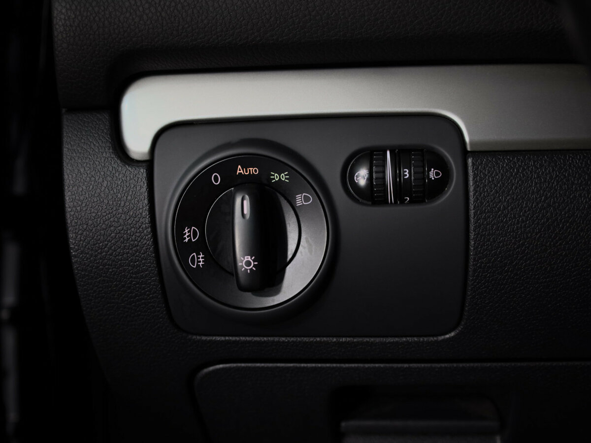 Volkswagen Golf с пробегом — 2012 год. Фото: #13