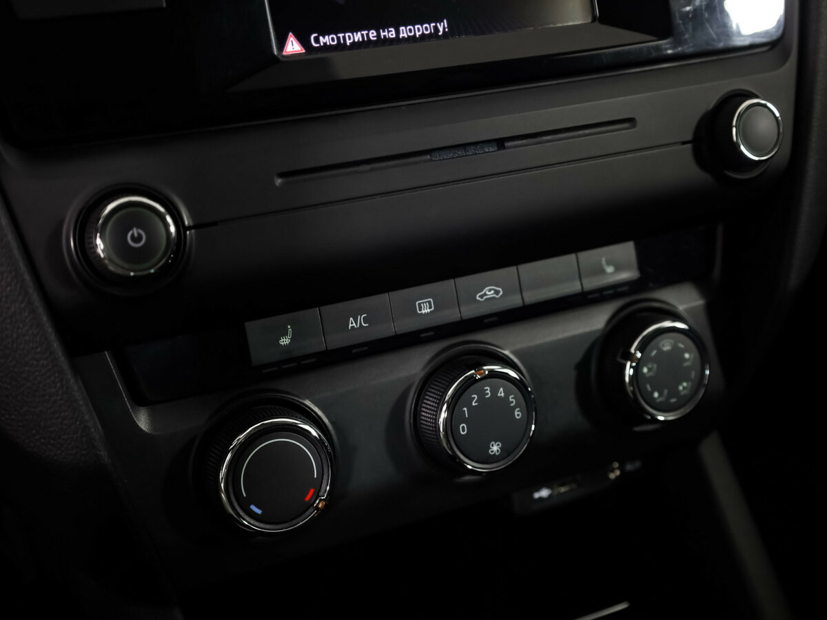 Skoda Octavia с пробегом — 2015 год. Фото: #15