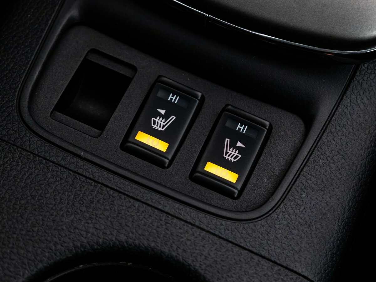 Nissan Sentra с пробегом — 2015 год. Фото: #11