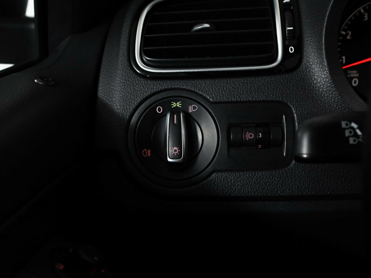 Volkswagen Polo с пробегом — 2017 год. Фото: #16