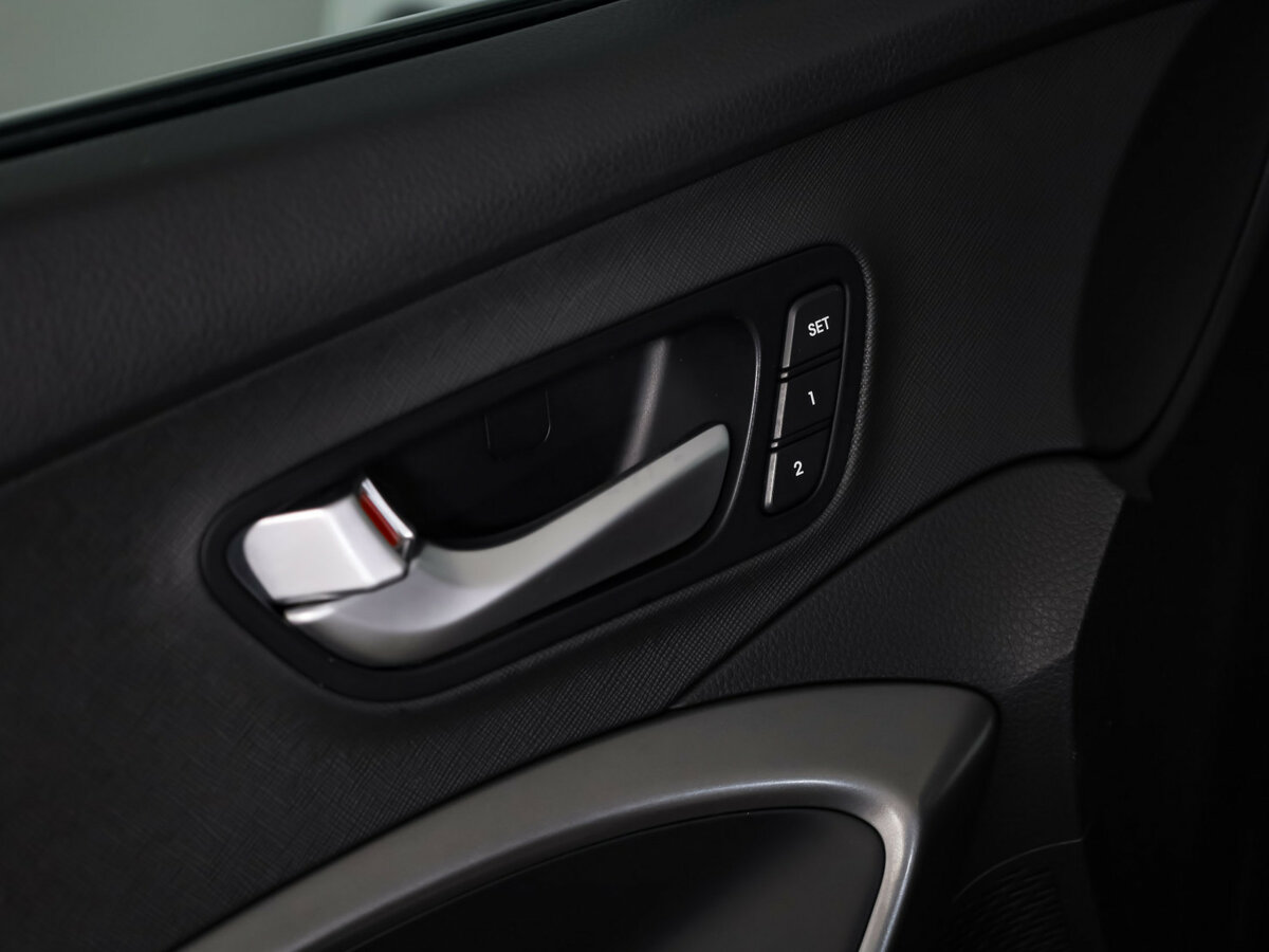 Hyundai Santa Fe с пробегом — 2012 год. Фото: #14