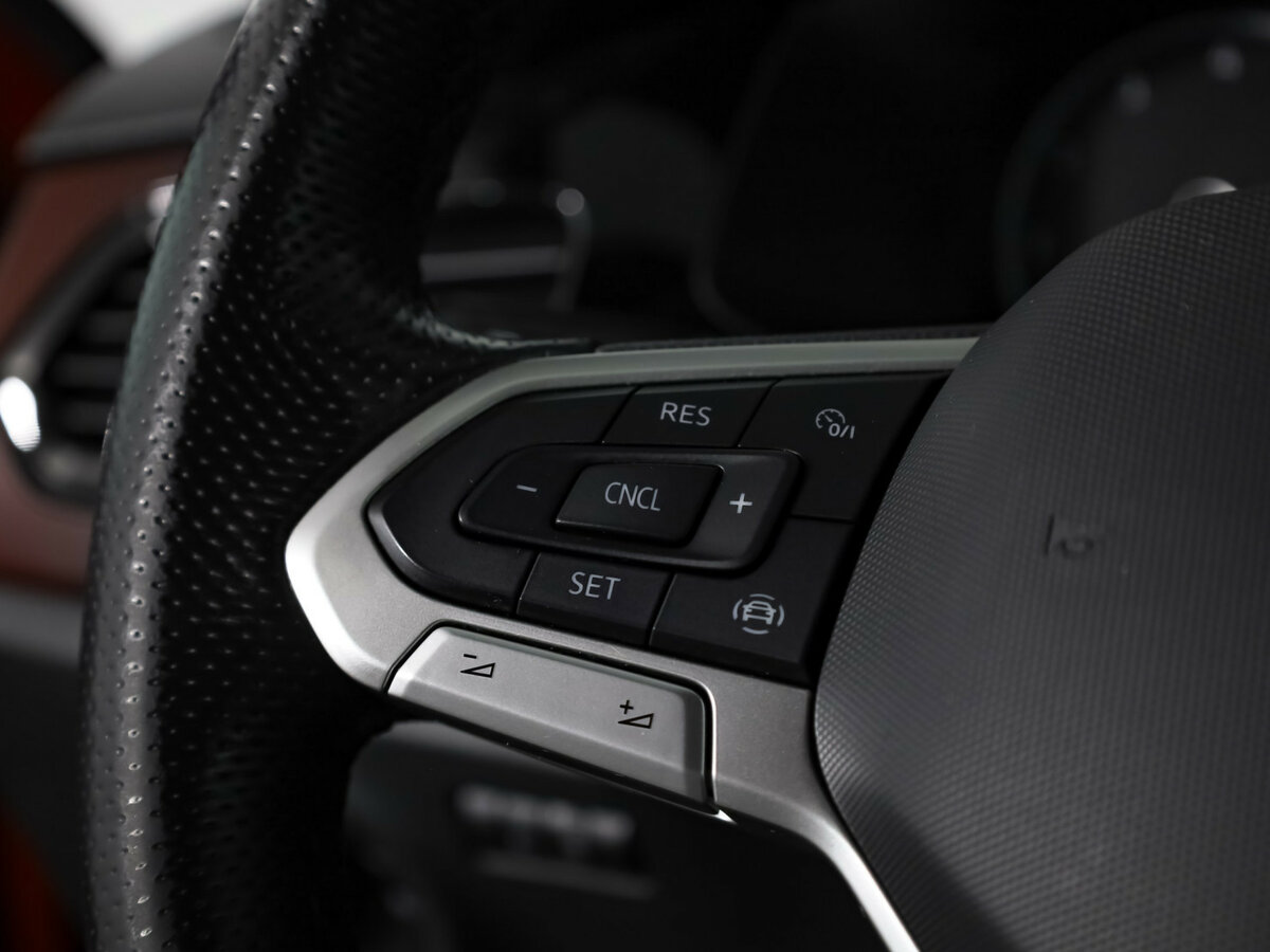 Volkswagen Polo с пробегом — 2021 год. Фото: #10