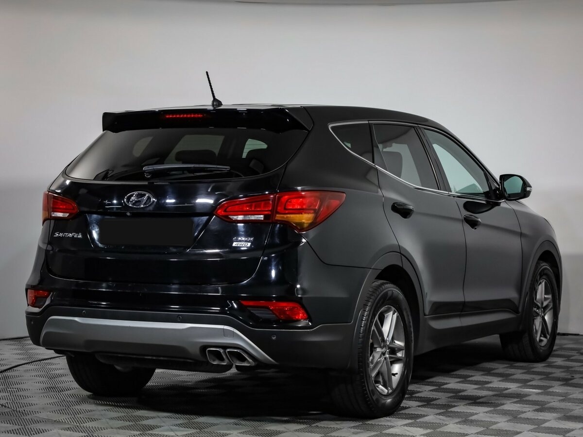 Hyundai Santa Fe с пробегом — 2016 год. Фото: #4