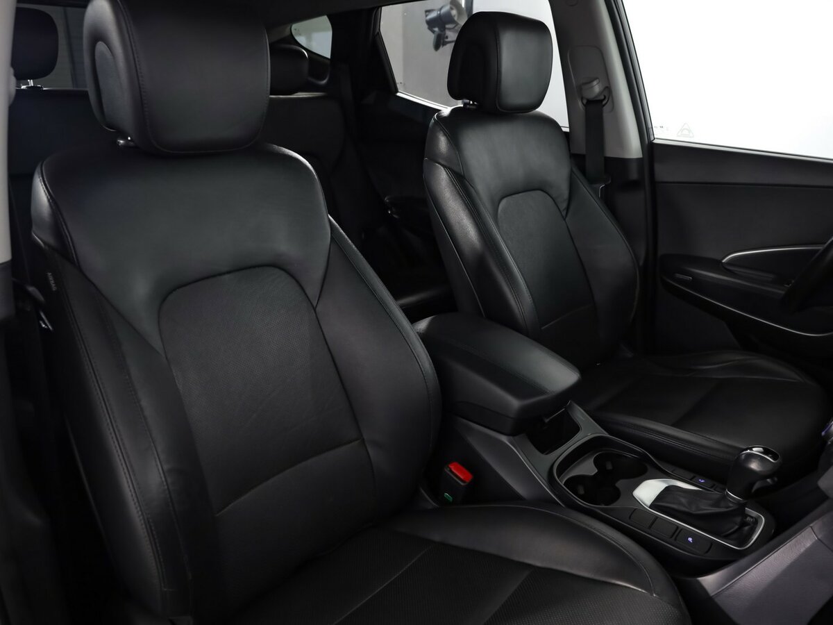 Hyundai Santa Fe с пробегом — 2016 год. Фото: #19