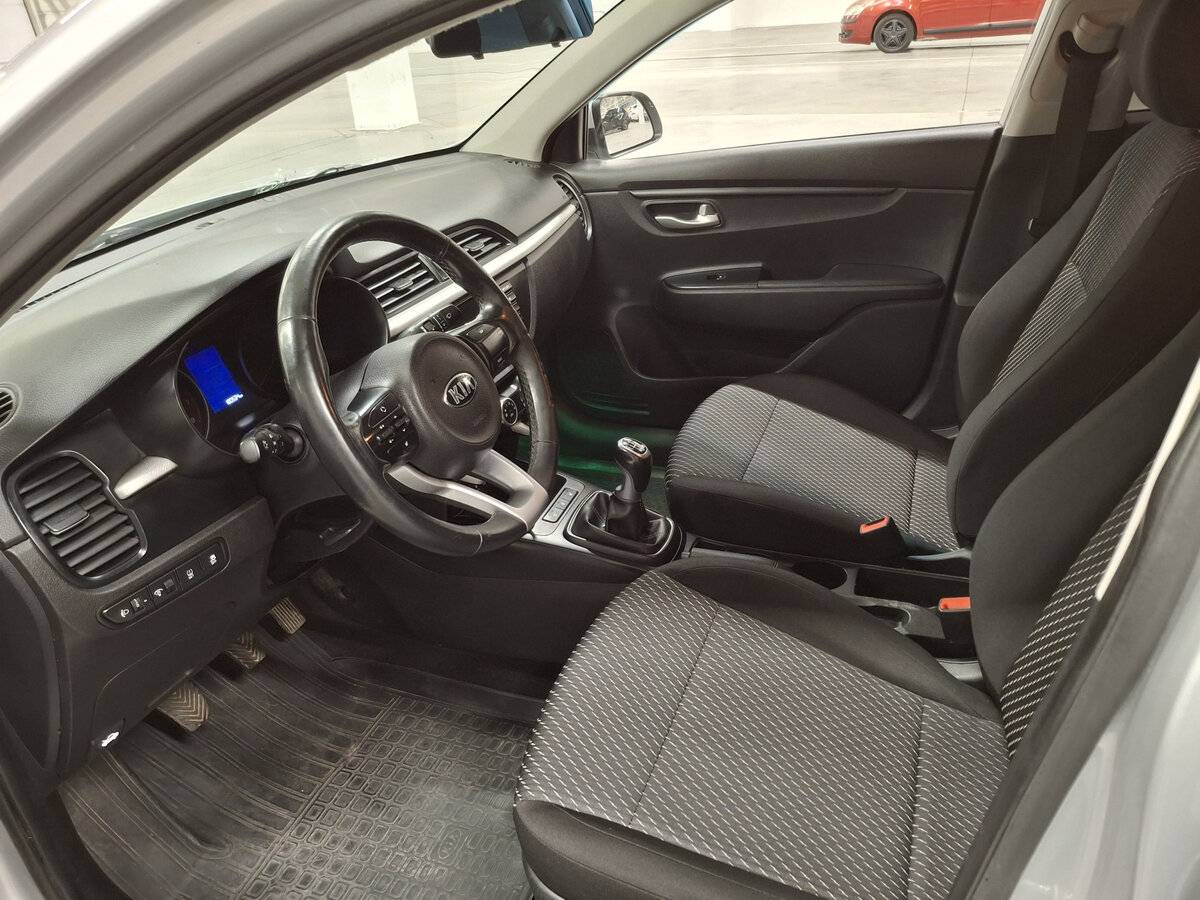 Kia Rio с пробегом — 2017 год. Фото: #14