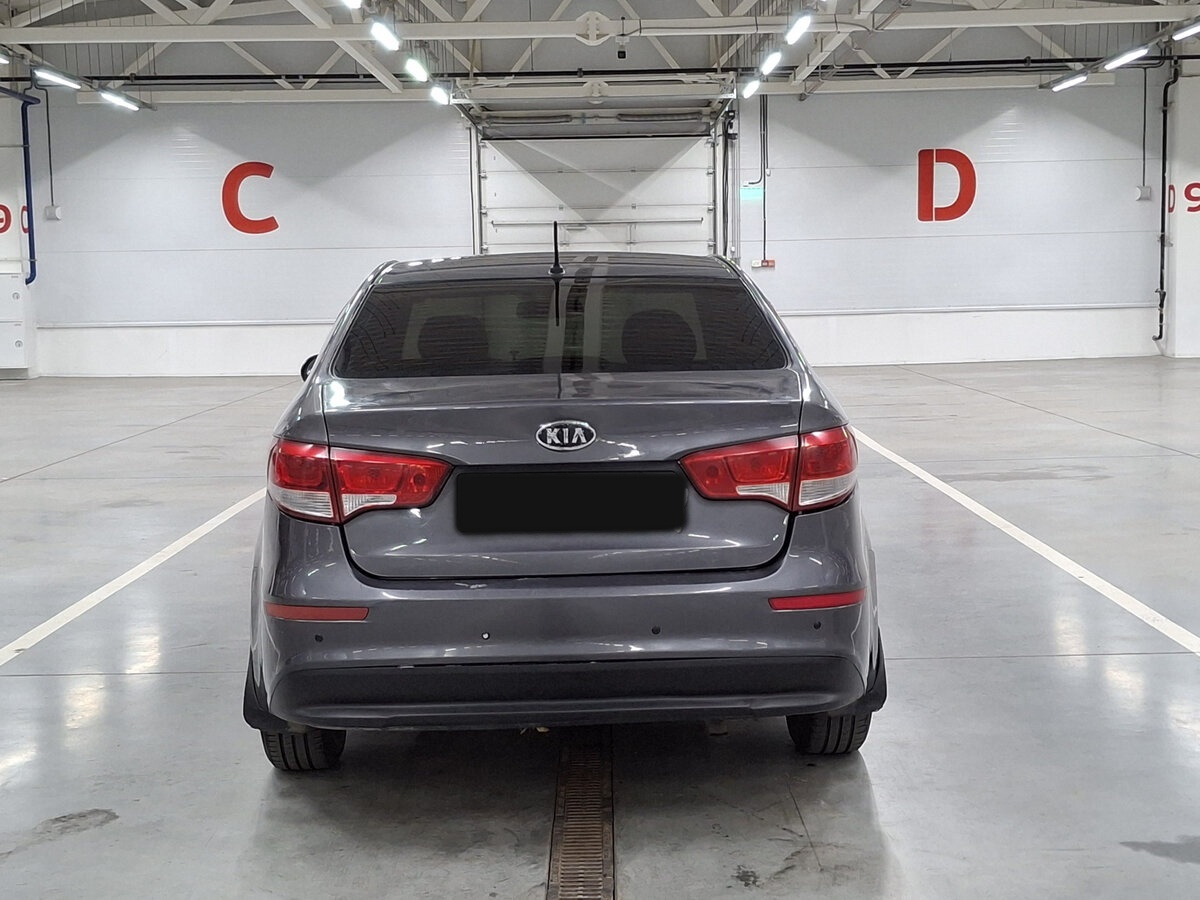Kia Rio с пробегом — 2015 год. Фото: #5