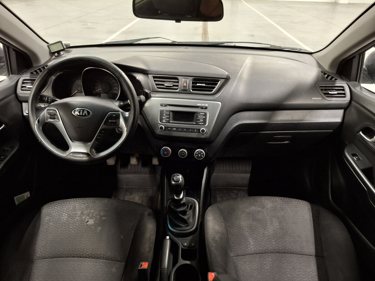 Kia Rio с пробегом — 2015 год. Фото: #13